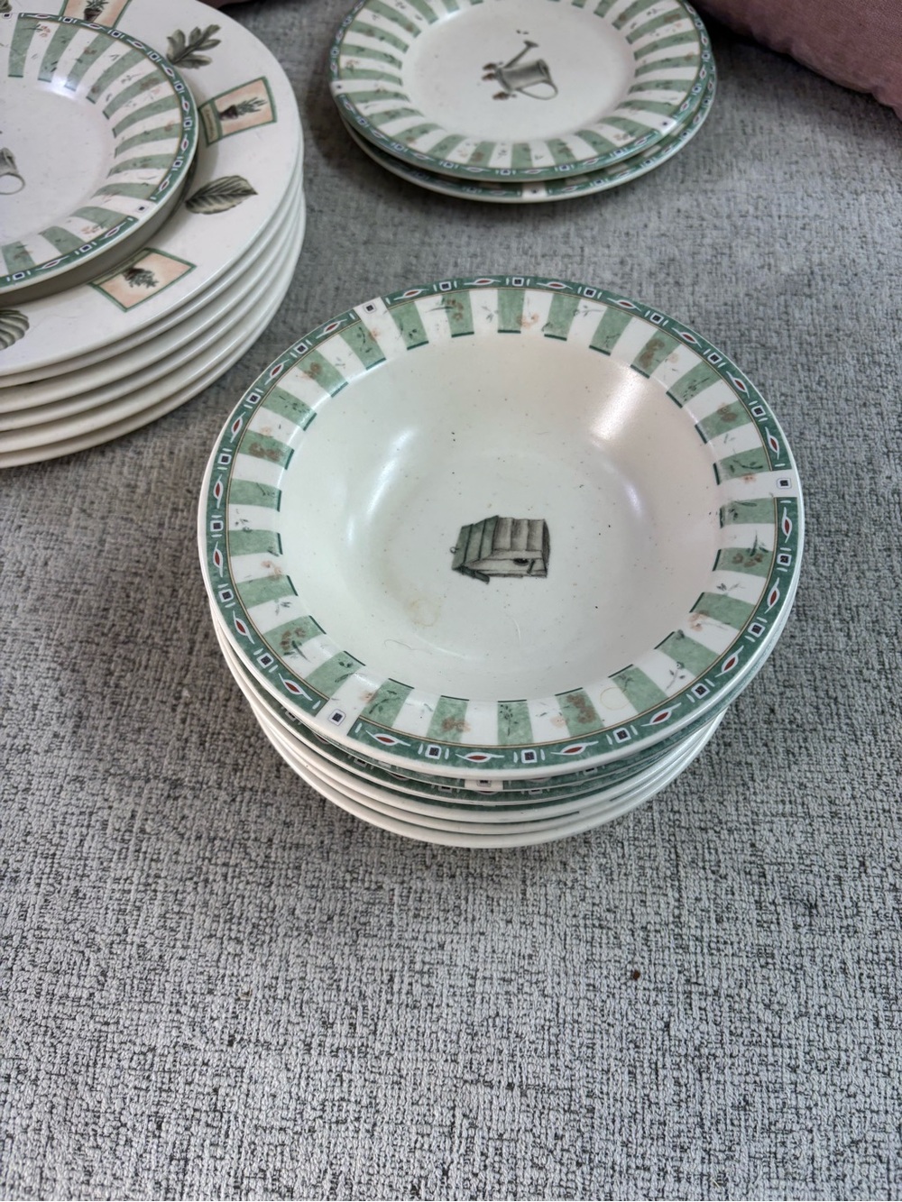 Pfaltzgraff Cream cereal-soup Bowls with Green Striped Rim - Set